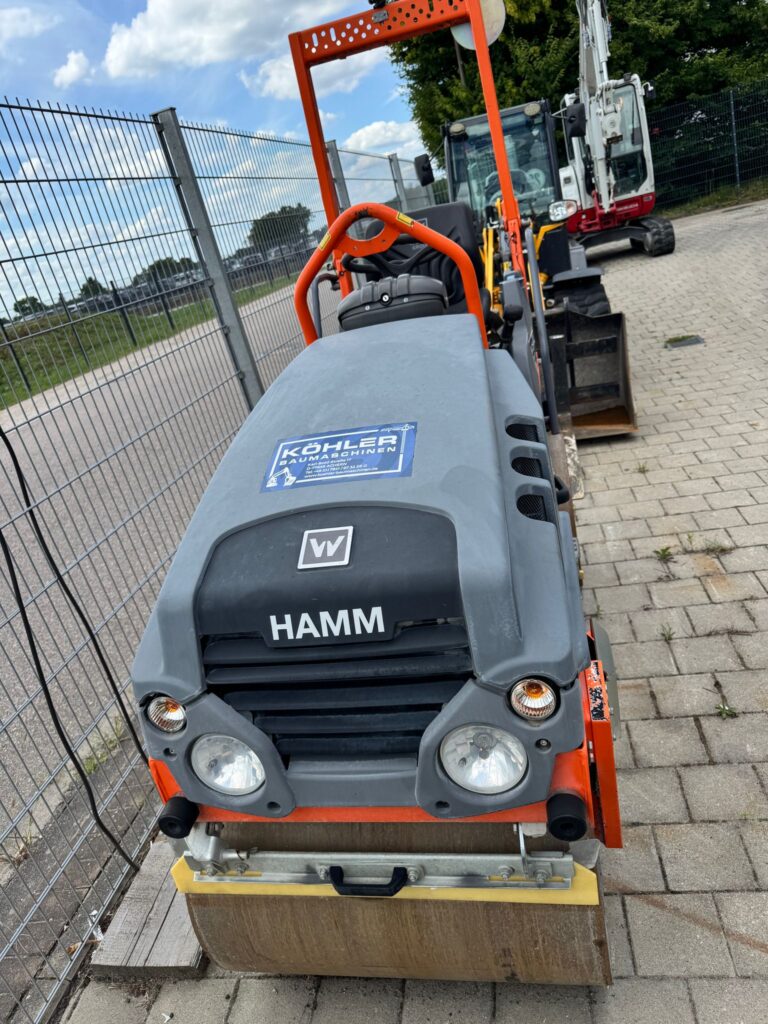 HAMM HD8VV Glattmantelwalze gebraucht zu verkaufen